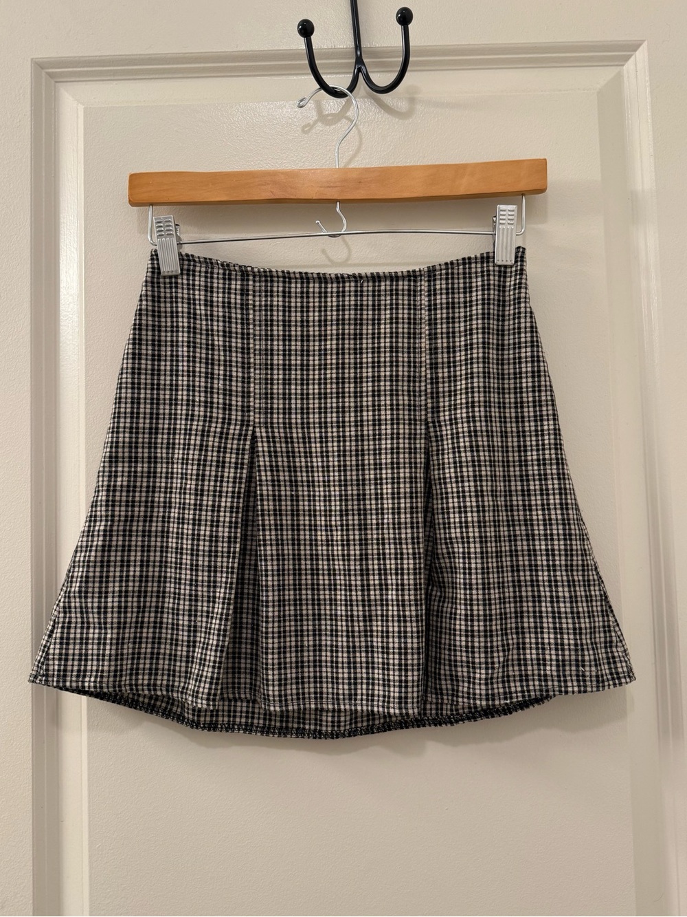 Brandy Melville Kaitlee Plaid Pleated Mini Skirt